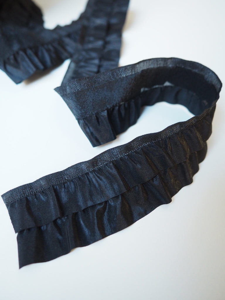 Le Claudel Black Taffeta Ruffle Elastic 35mm