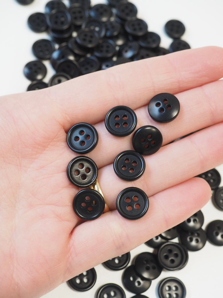 Black Corozo Button 11mm