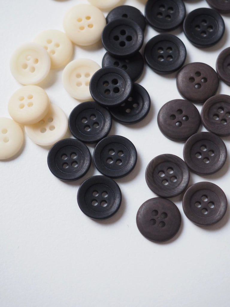 FOLK Thick-rimmed Corozo Buttons 12mm/18L