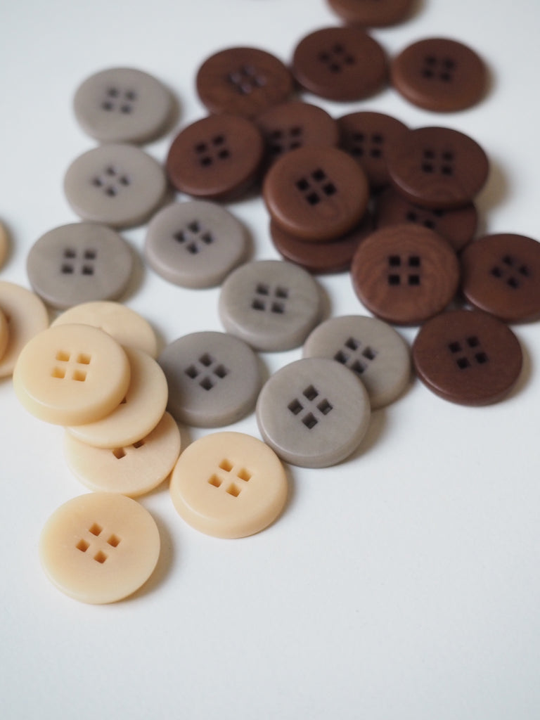 FOLK Square Hole Corozo Buttons 13mm/20L