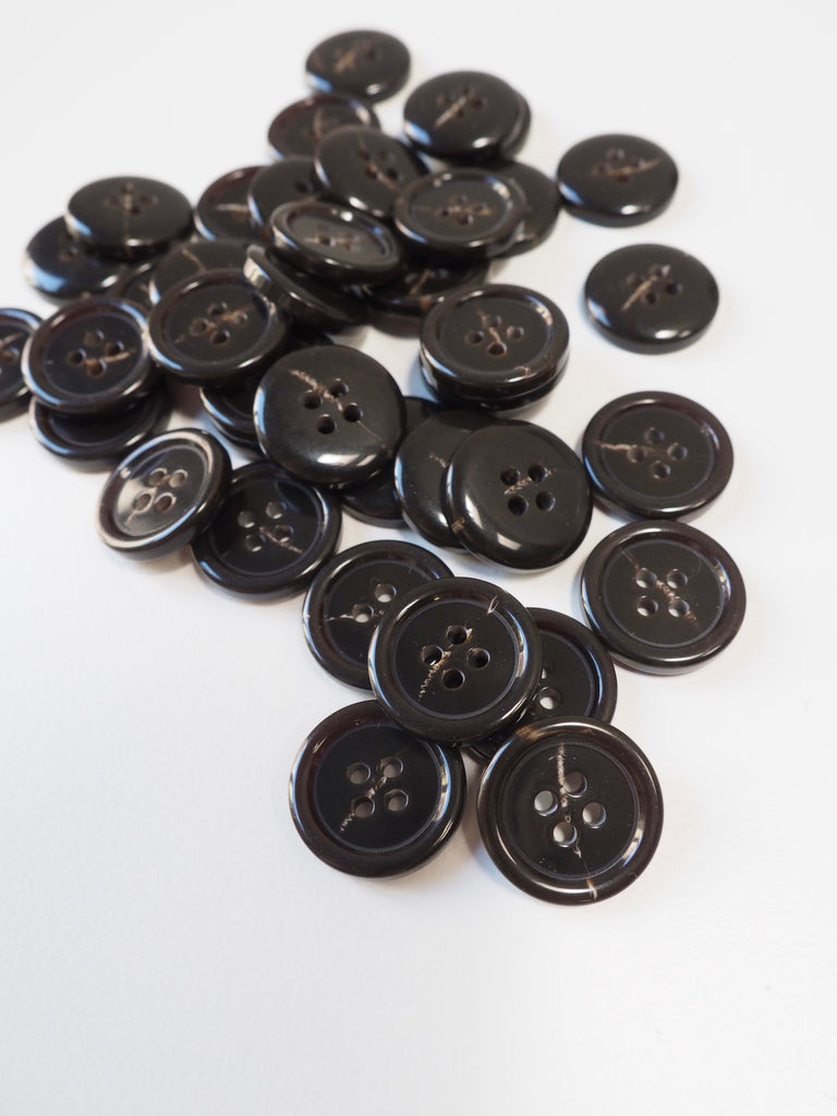 Dark Brown Faux-Horn Plastic Button 18mm