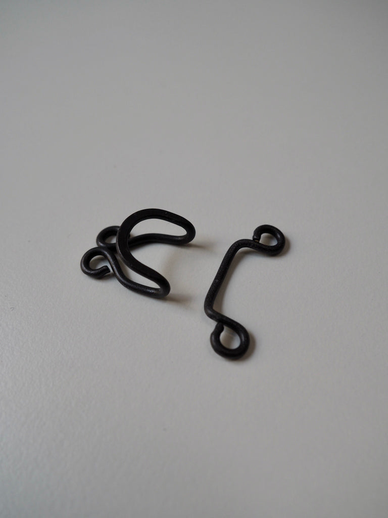 Black Hook + Bar Clasp 16mm