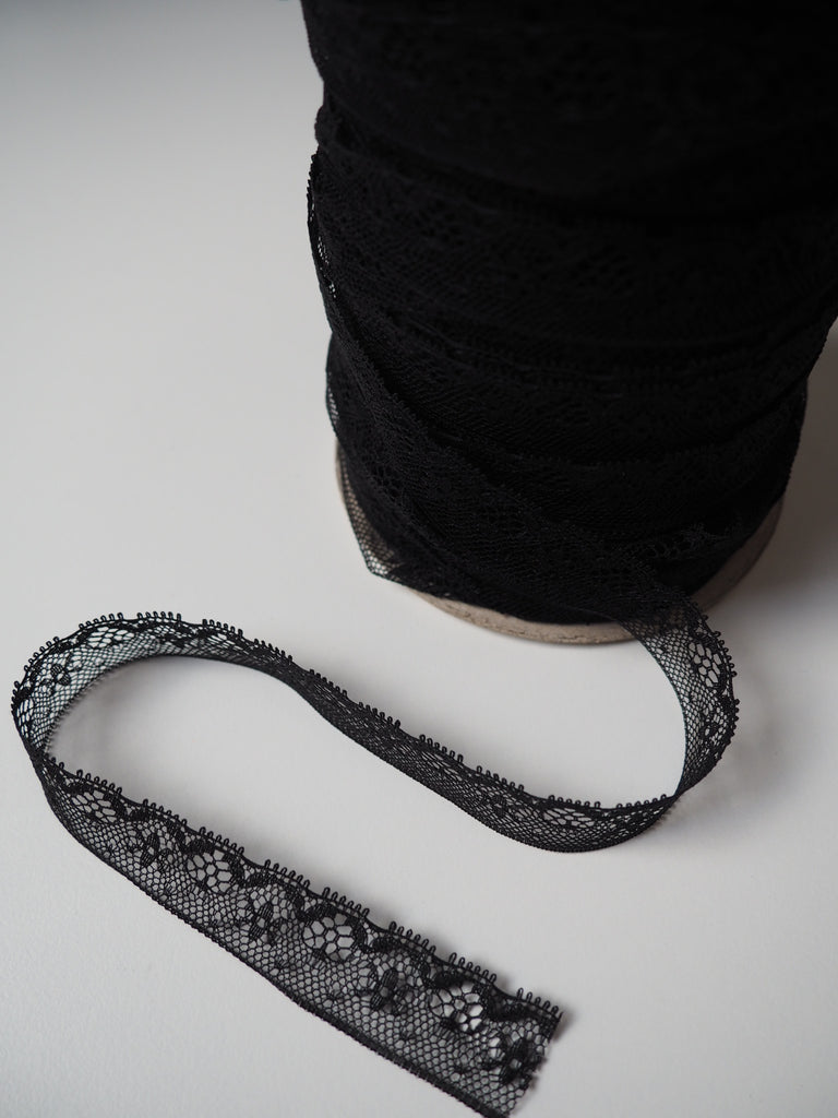 Delia Black Lace Trim 20mm