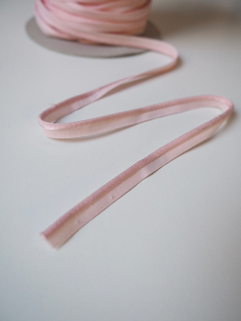 Shindo Pink Satin Elastic Piping 8mm