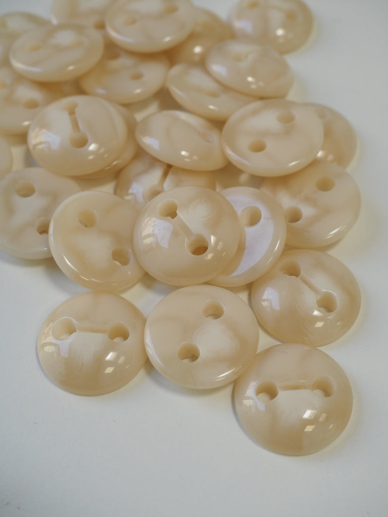 Oat Mottled Plastic Dome Button 22mm