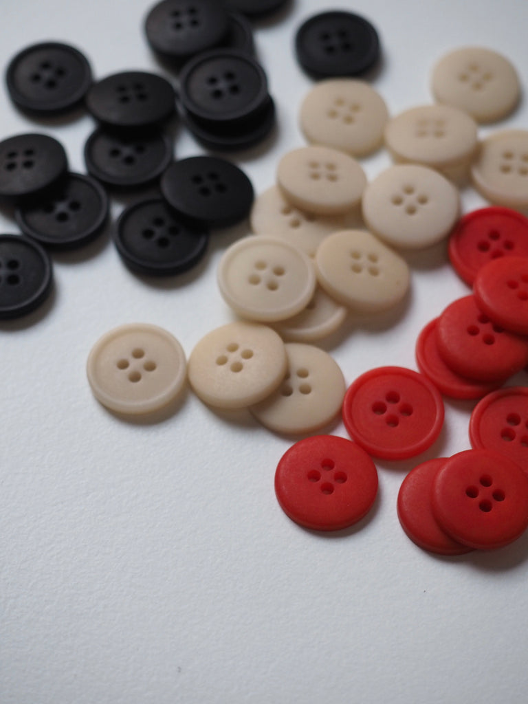 FOLK Flat-rimmed Corozo Buttons 12mm/18L