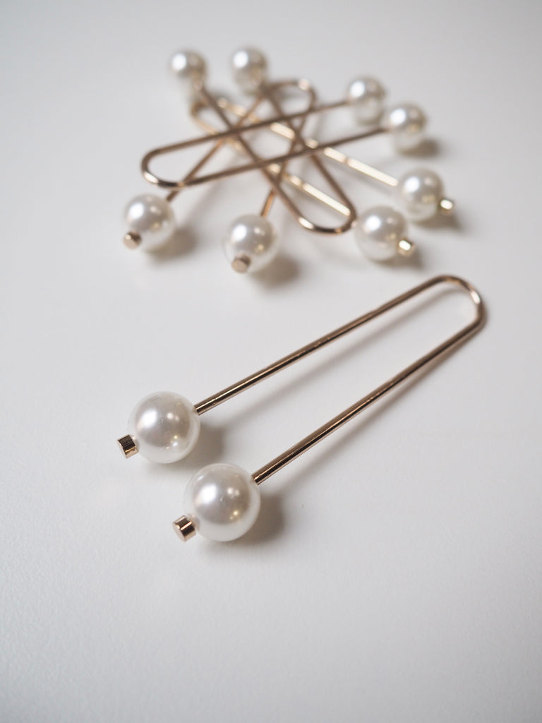 Pearl and Gold Slide Pin