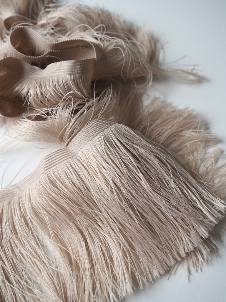 Oatmeal Feather Fringe Trim 10cm