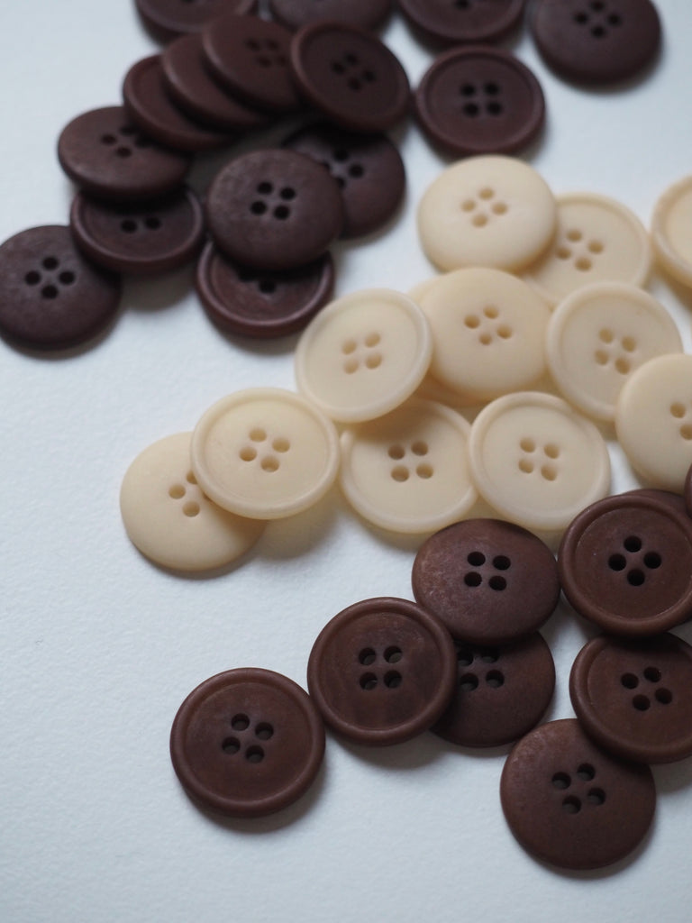 FOLK Flat-rimmed Corozo Buttons 13mm/20L