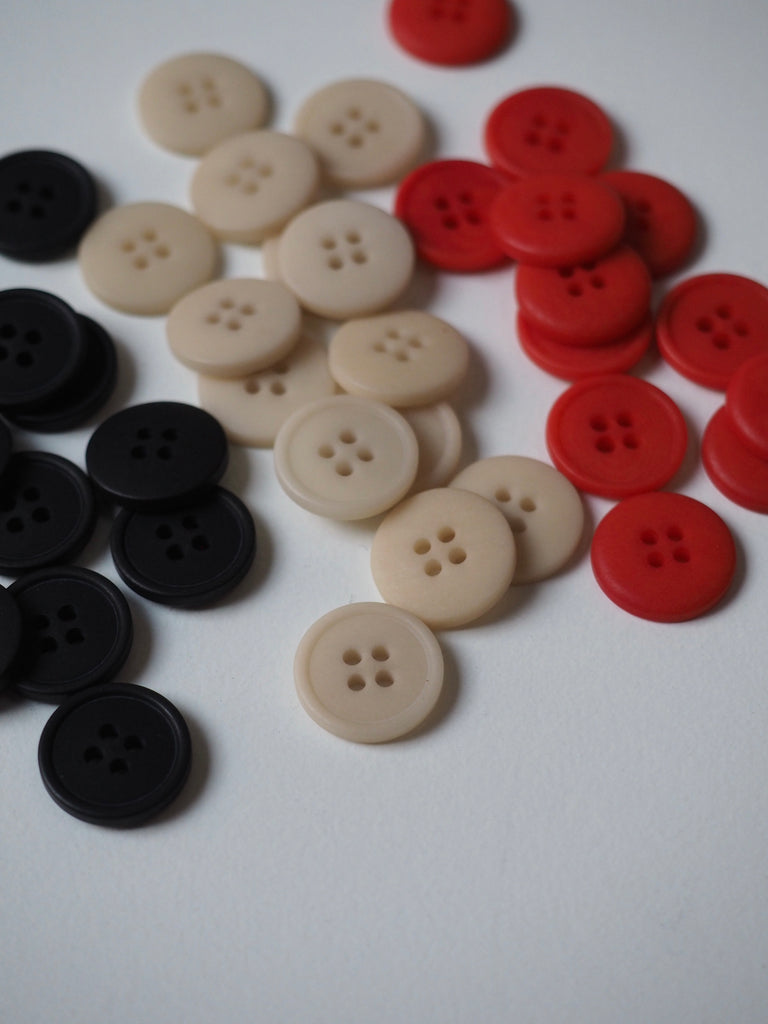 FOLK Flat-rimmed Corozo Buttons 12mm/18L