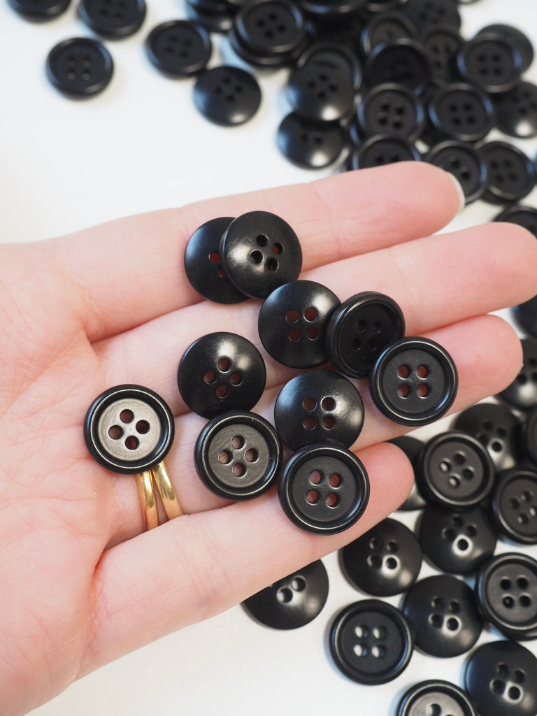 Black Corozo Button 14mm