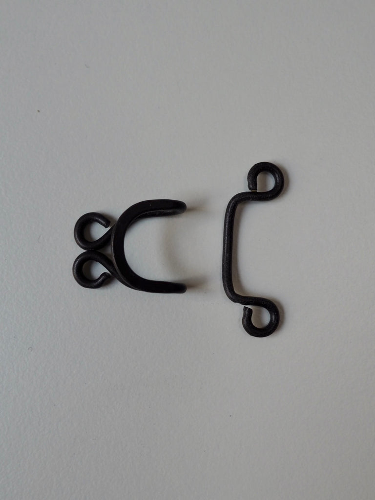 Black Hook + Bar Clasp 16mm