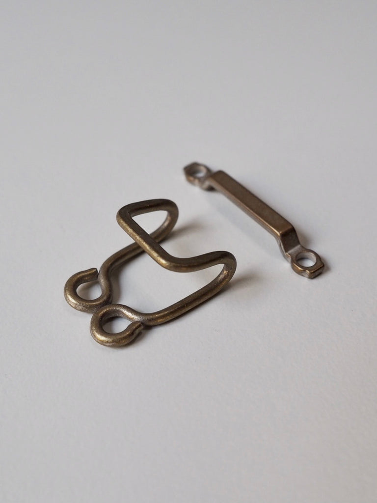 Antique Brass Hook + Bar Clasp 16mm