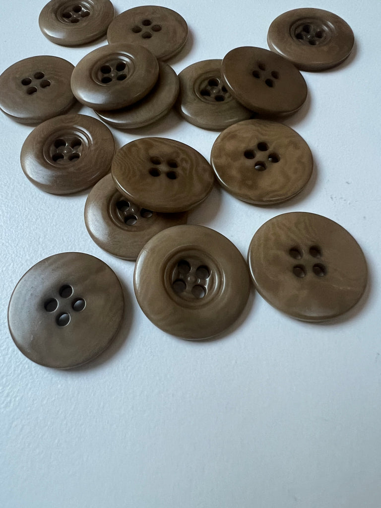 FOLK Target Corozo Buttons 20mm/30L