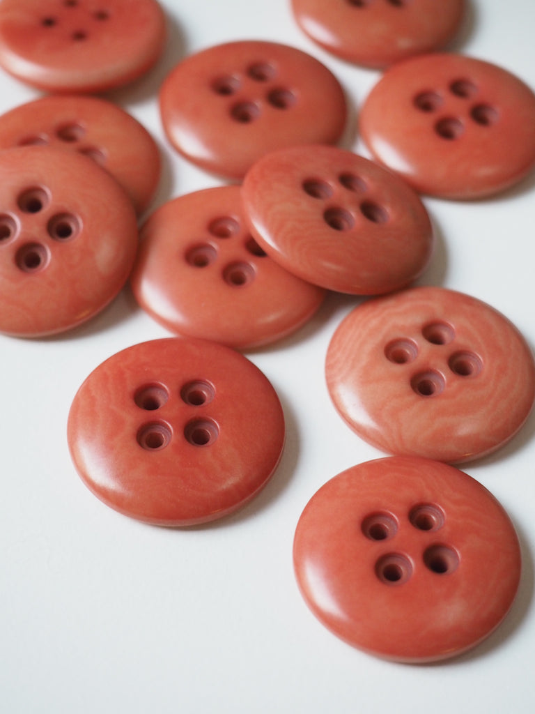 FOLK Sunken Hole Corozo Buttons 25mm/40L