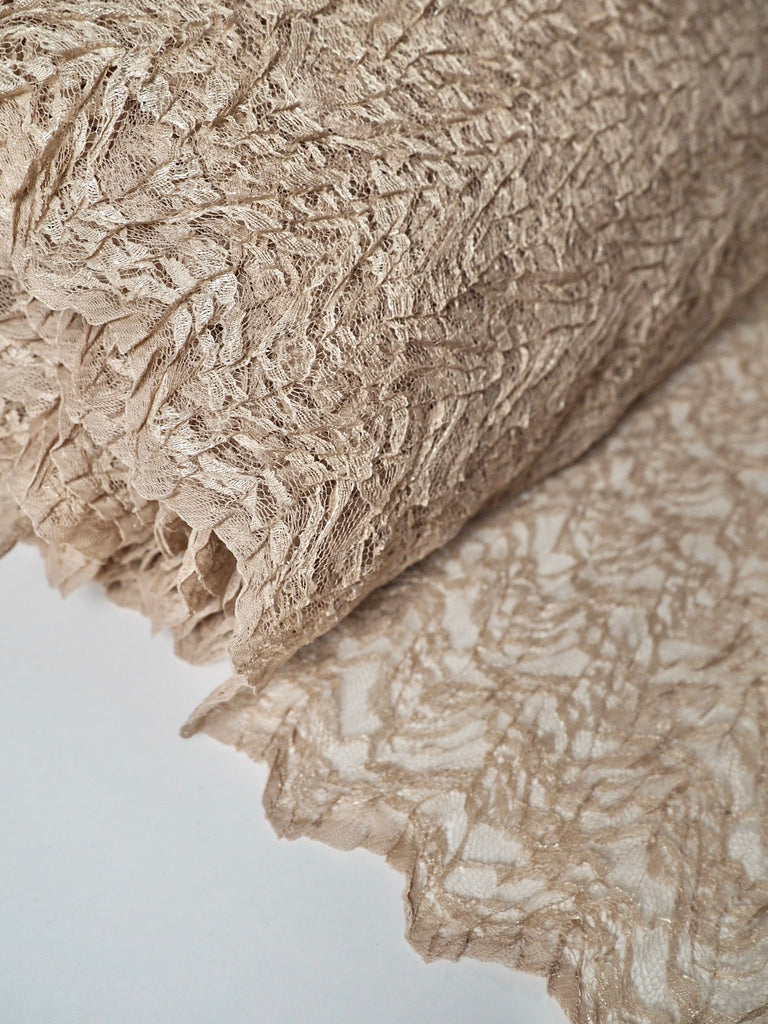 Aura Coffee Scalloped Crinkle Lace