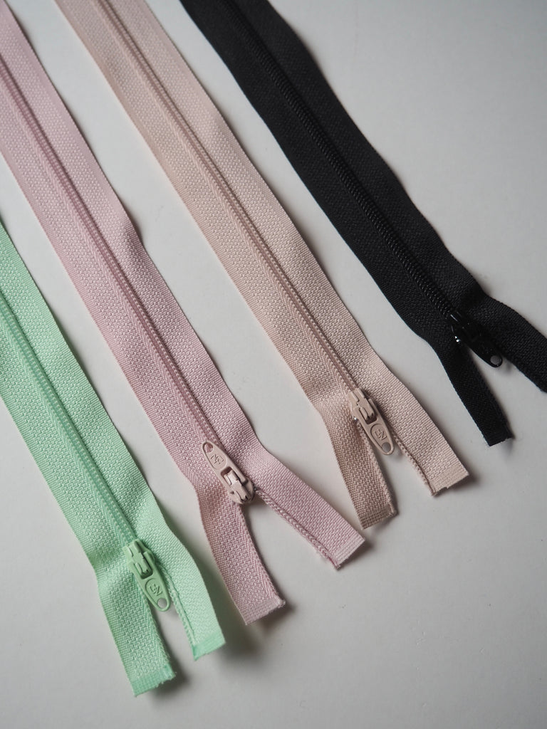 62cm/24.4 inch Standard Zips