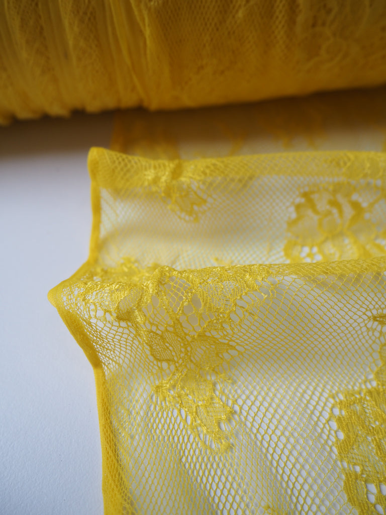 Buttercup Chantilly Lace