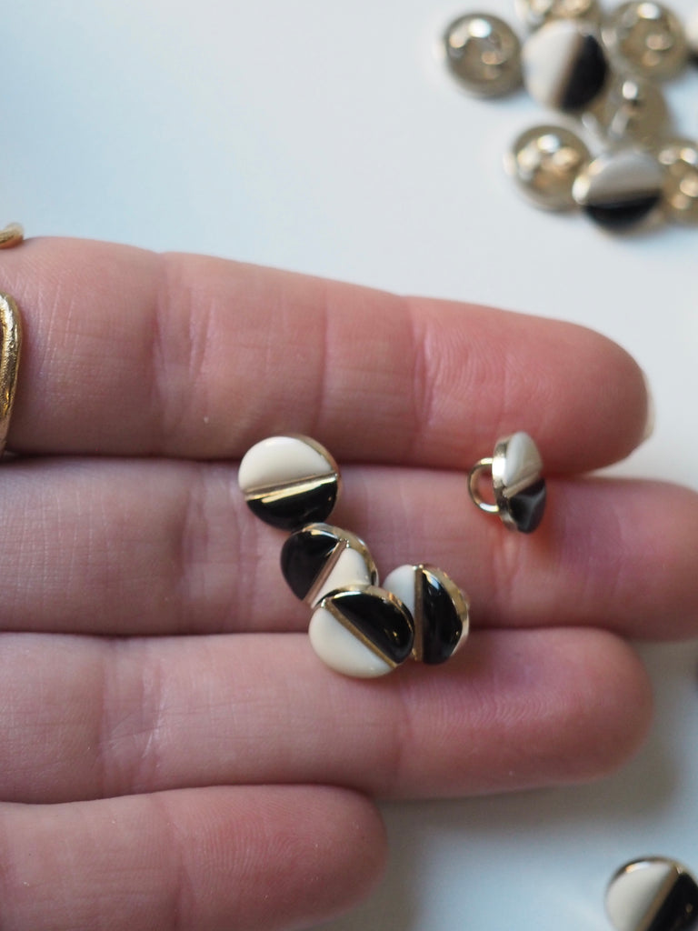 Two-Tone Enamel Shank Buttons