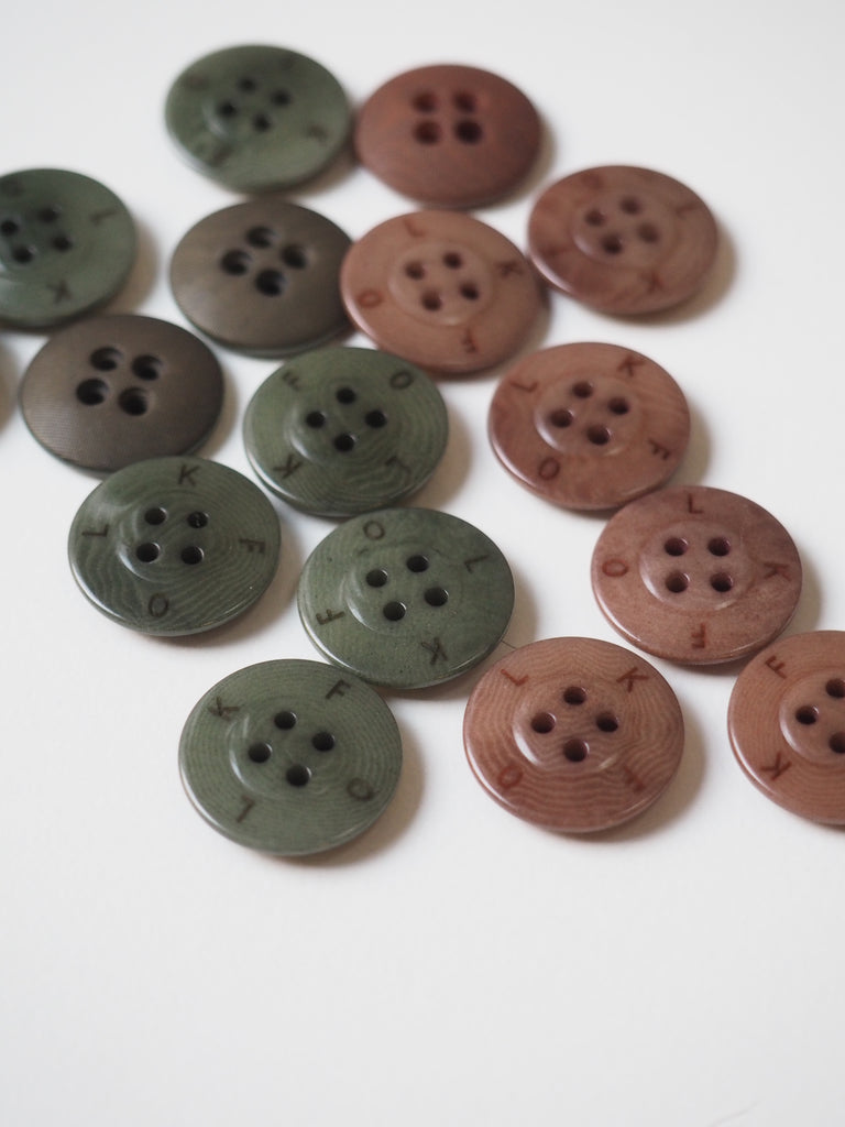 FOLK Engraved Corozo Buttons 15mm/24L