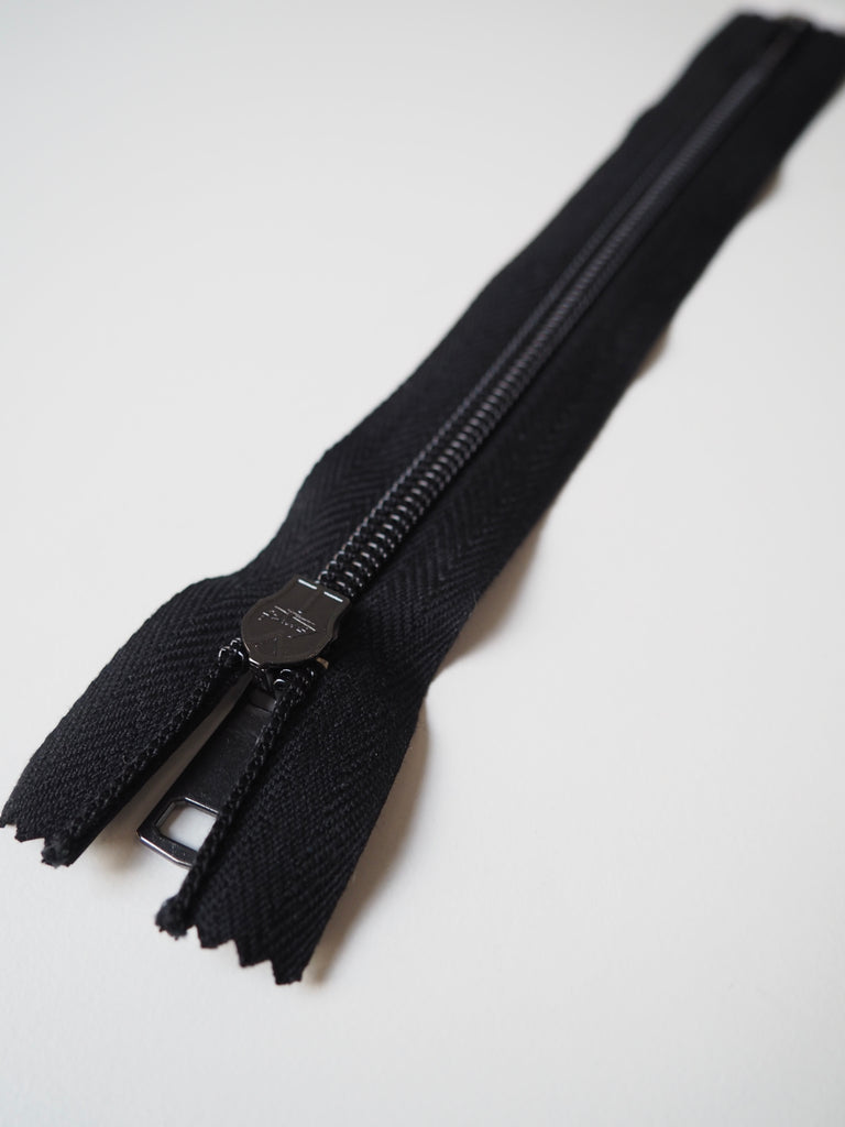 Lampo Black Plastic Coated Invisible Zip