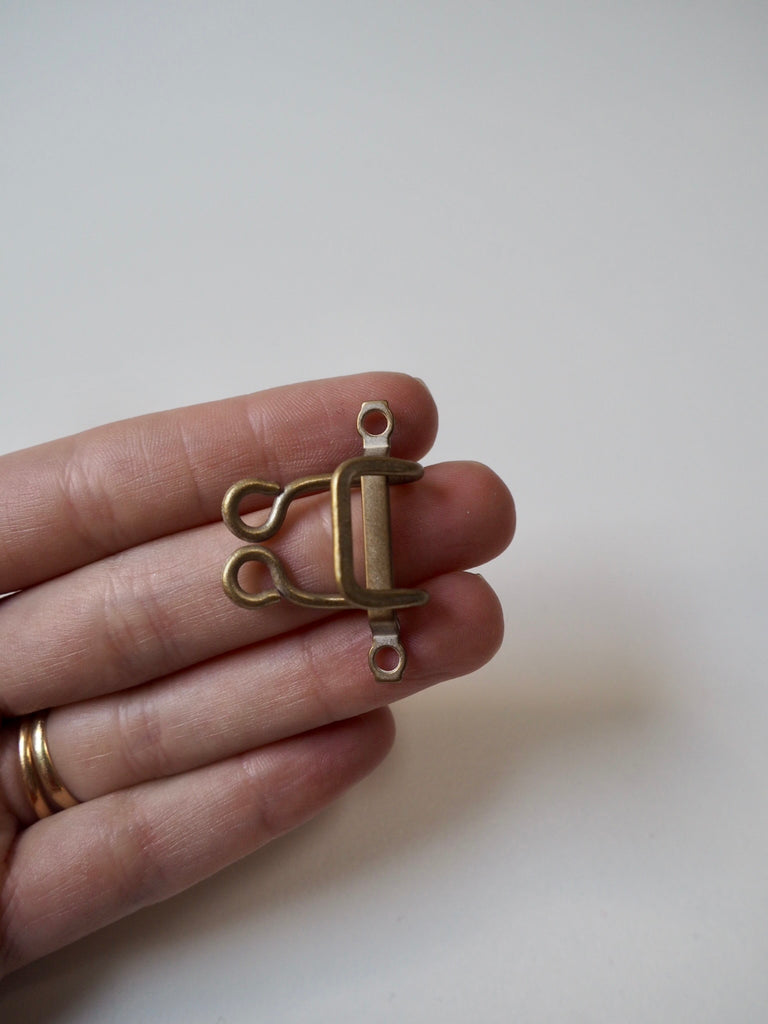 Antique Brass Hook + Bar Clasp 16mm