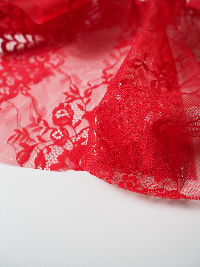 Red Plastic-Backed Scallop Lace